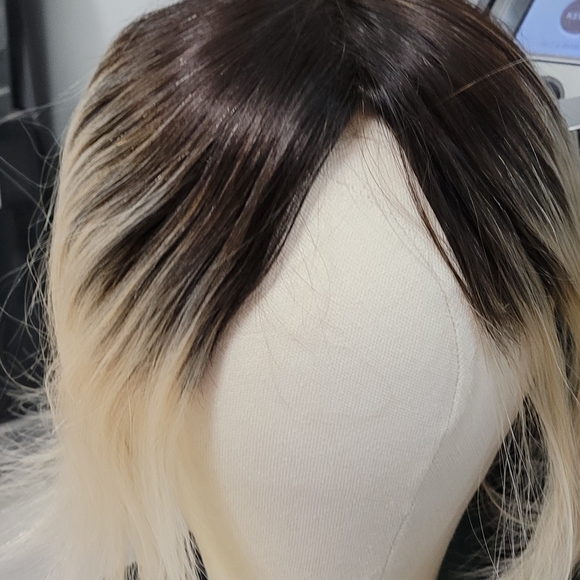 Sunny topper dark brown rooted ombre. Never worn roots are too dark for me. - Picture 6 of 8